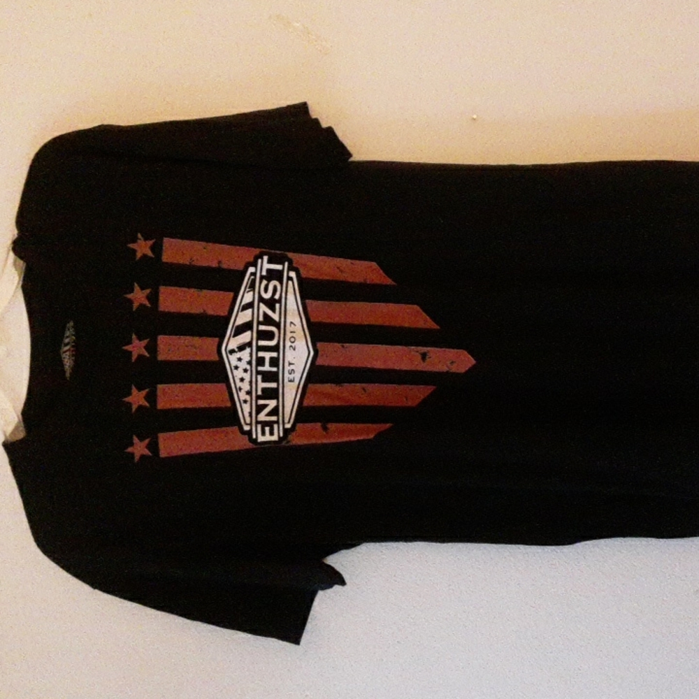 Enthuzst men's tshirt size large